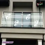 Glass-Balcony-Railings-Pros,-Cons,-and-Maintenance