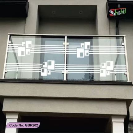 Glass-Balcony-Railings-Pros,-Cons,-and-Maintenance
